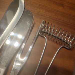 Cutco White Silver Utensils And Knives